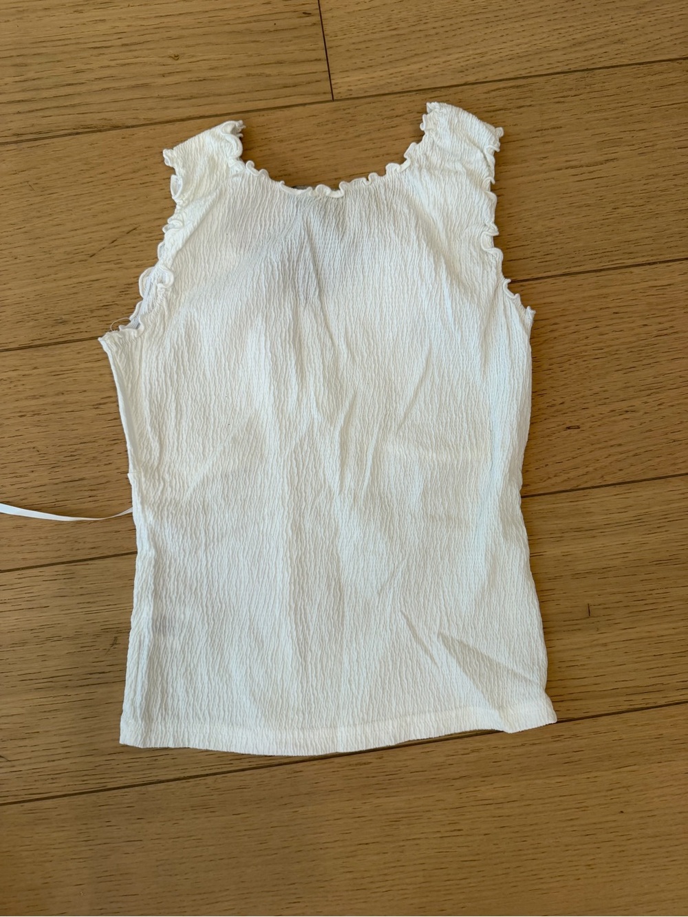 Brandy Melville White Ruffle Tie-Front Crinkle Tank - Picture 3 of 3